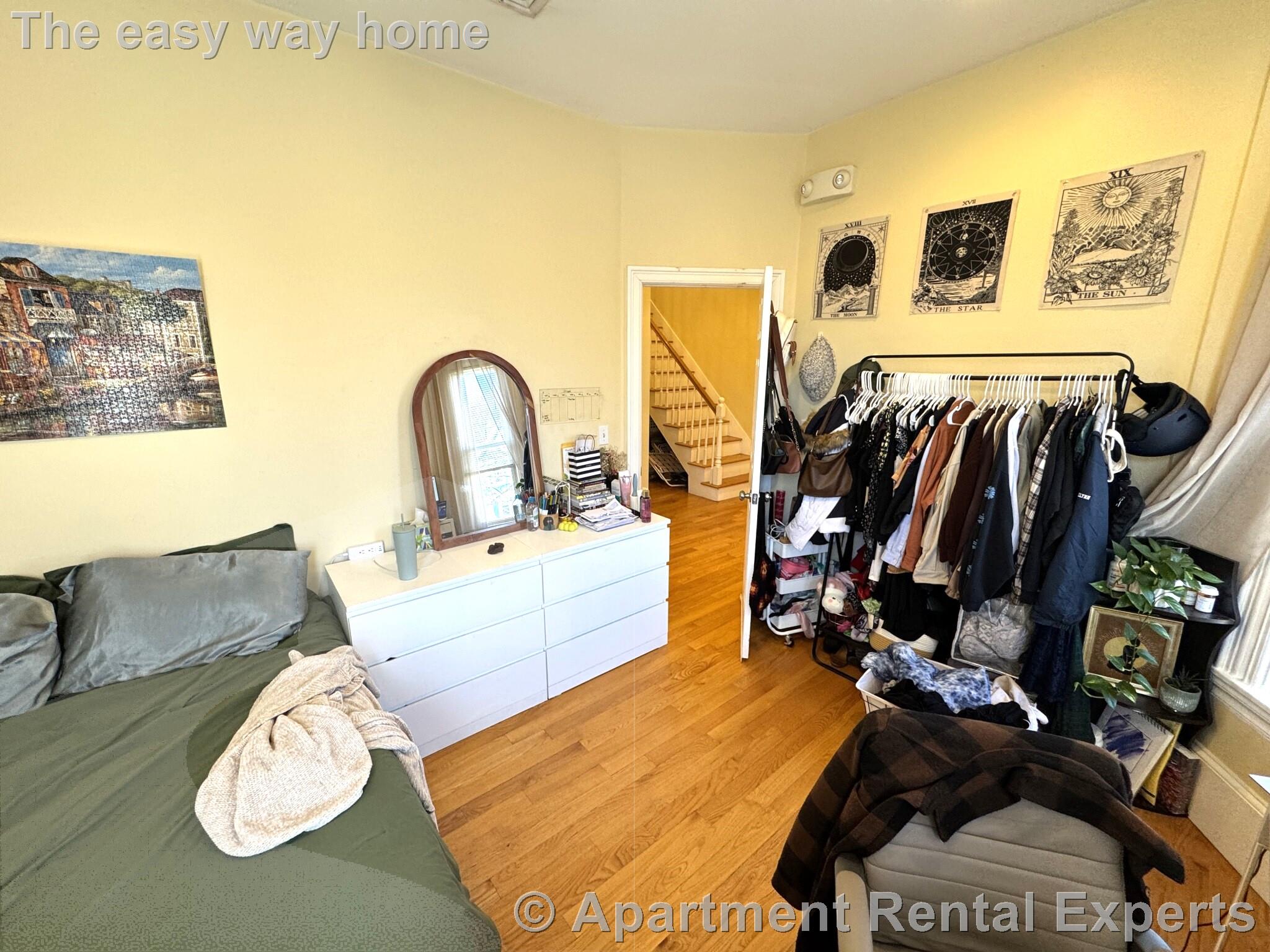 208 Holland St, Davis Square