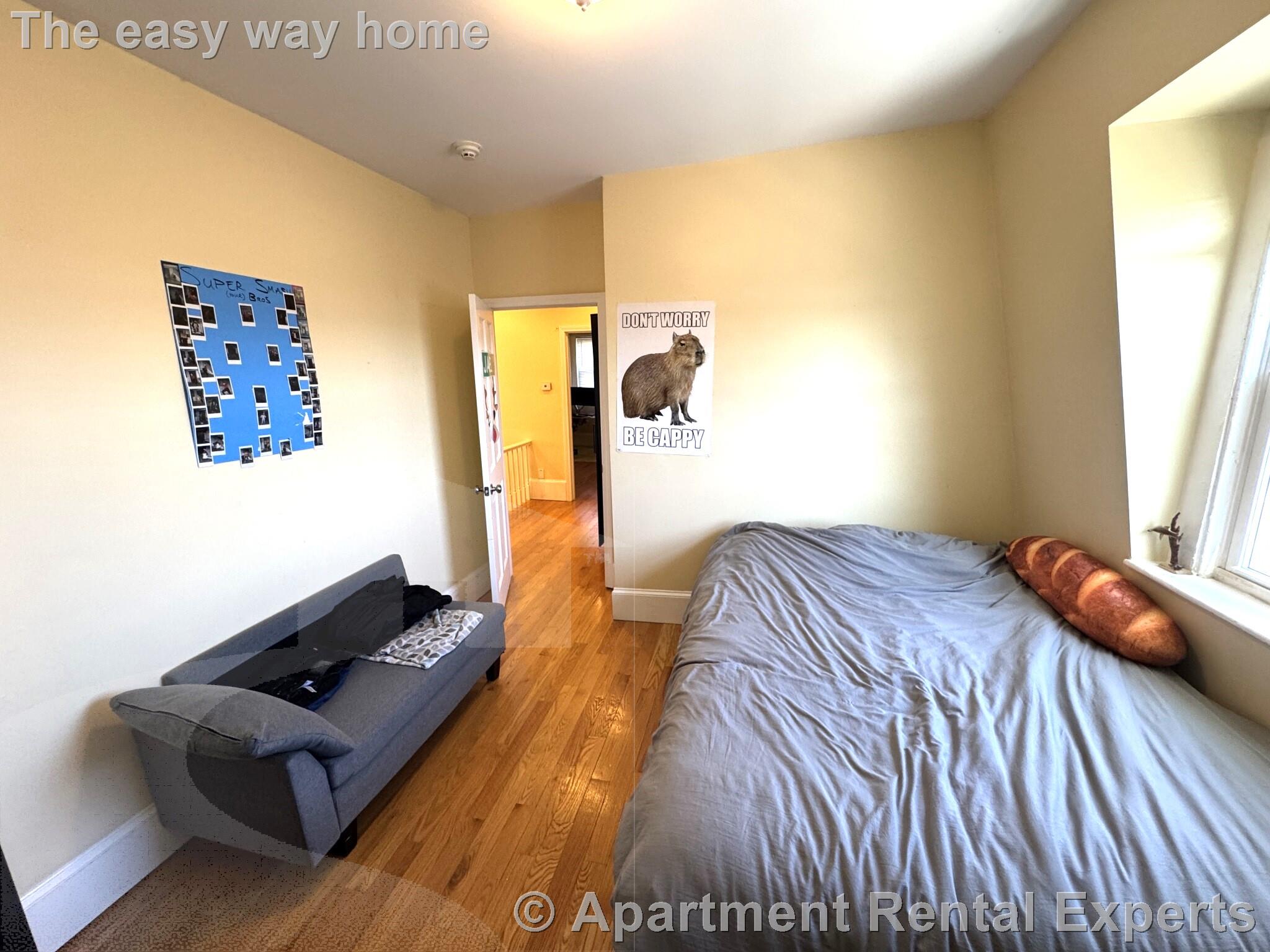 208 Holland St, Davis Square