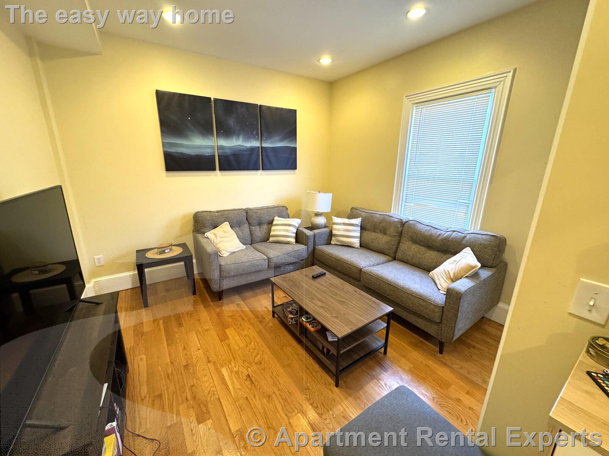 208 Holland St, Davis Square