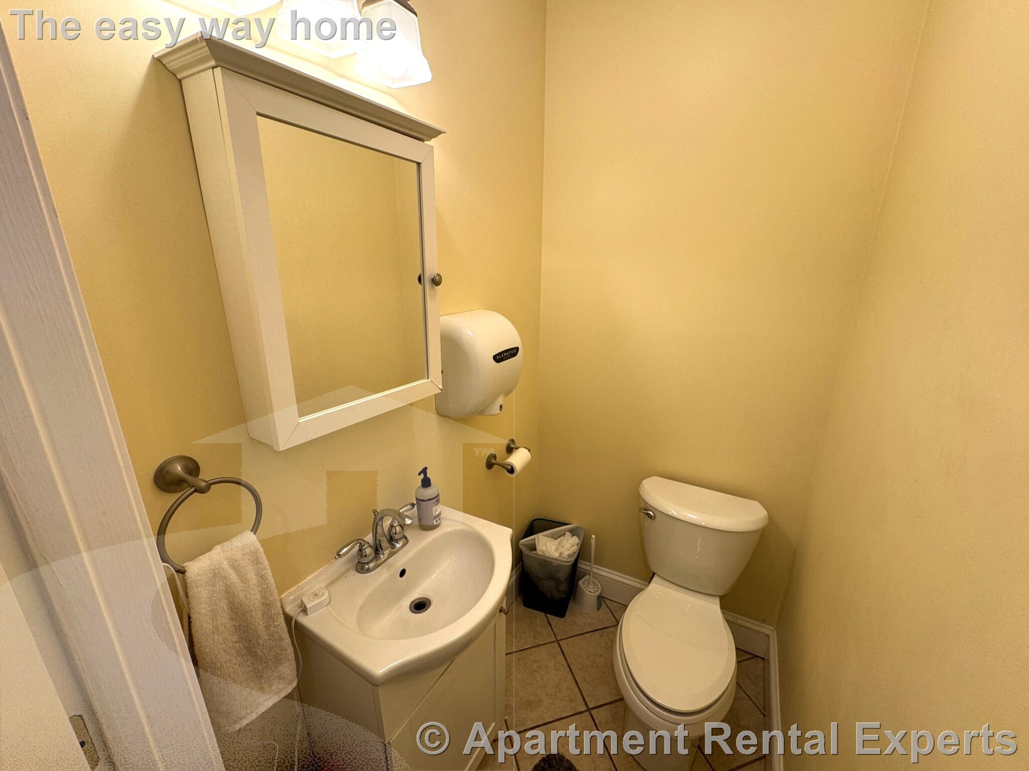 208 Holland St, Davis Square