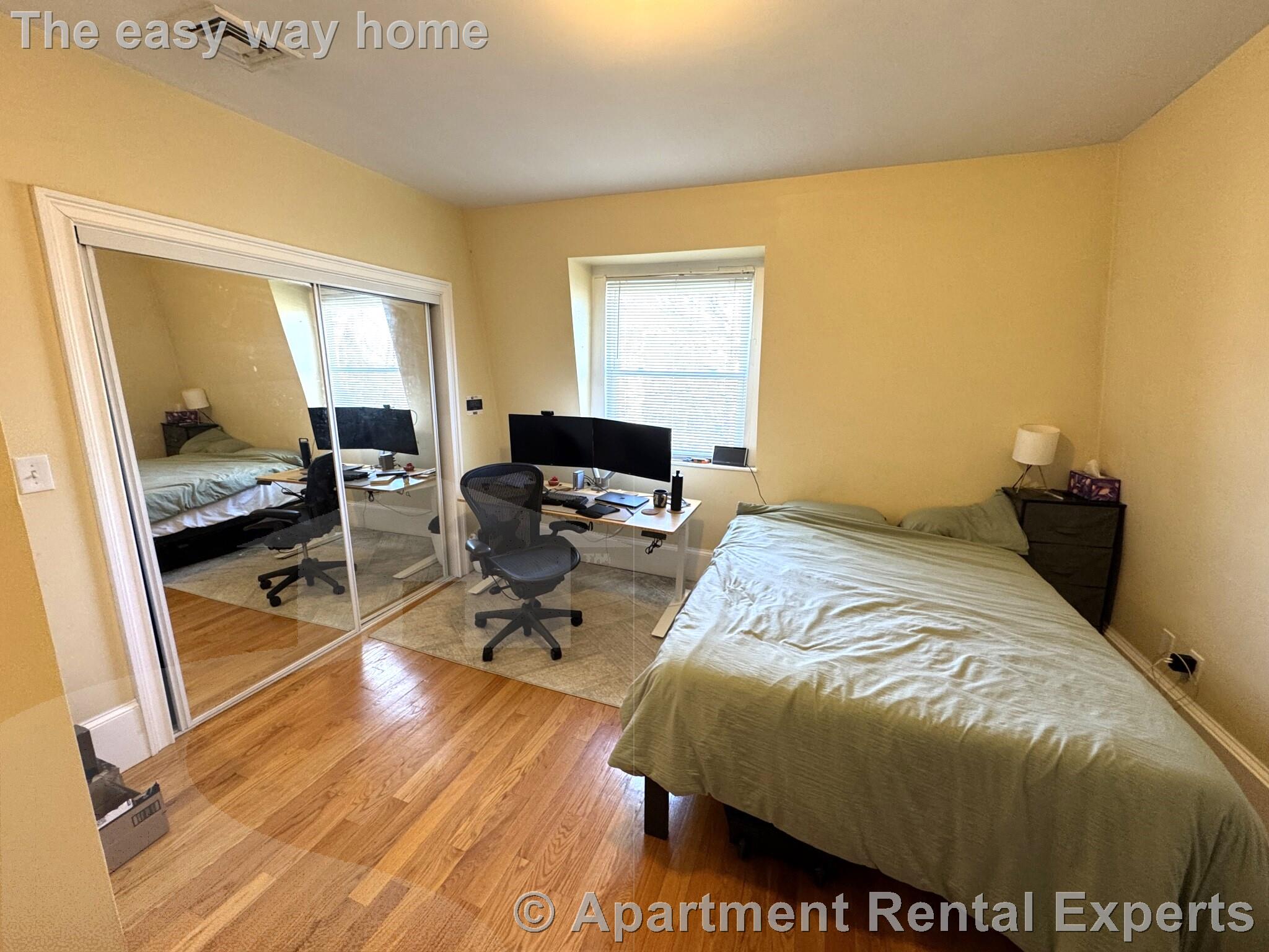 208 Holland St, Davis Square