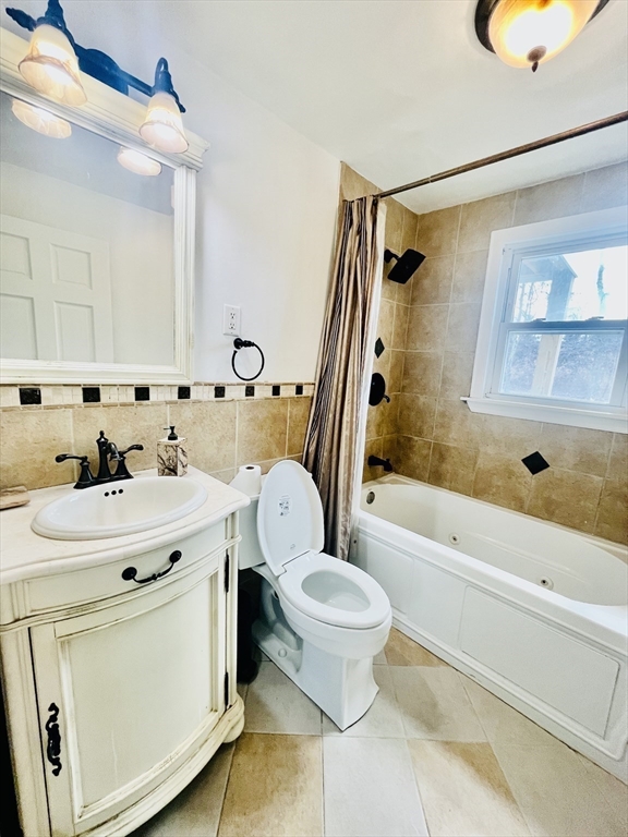 47 Fitch Ter, Randolph