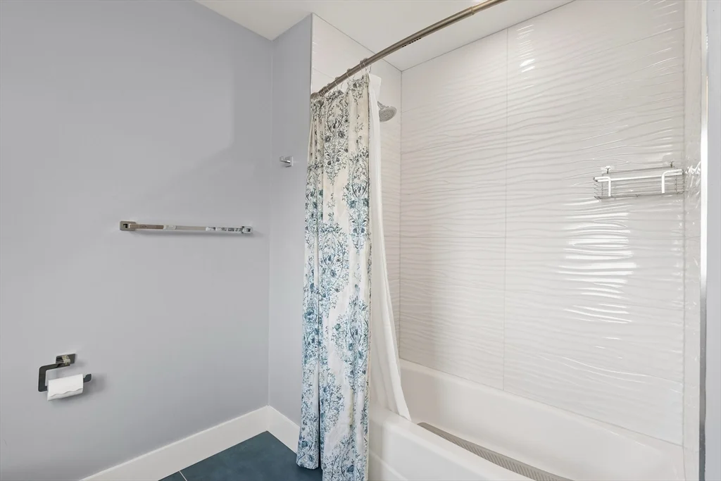 65 Lancaster Rd, Arlington