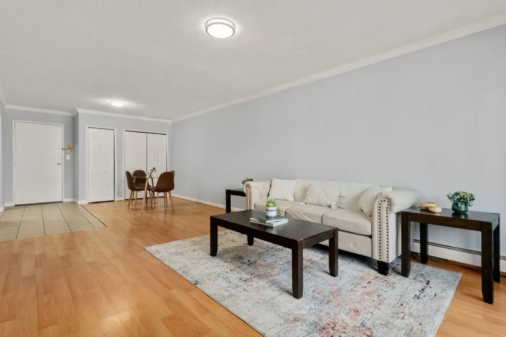 110 Boston Post Rd, Marlborough