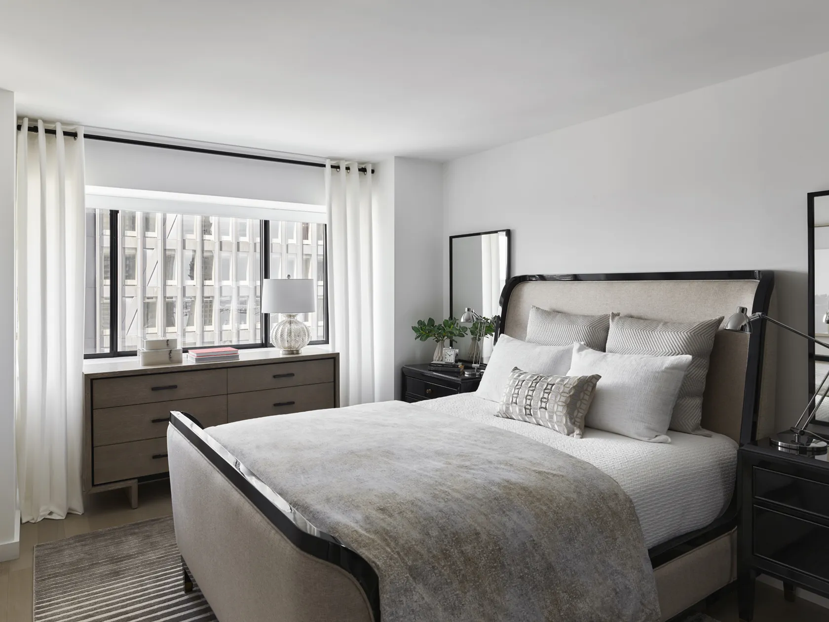 1 Devonshire St, Downtown