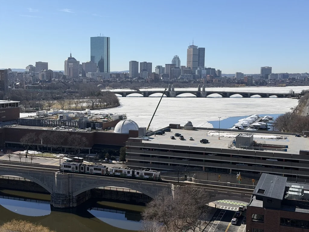 10 Museum Way, East Cambridge