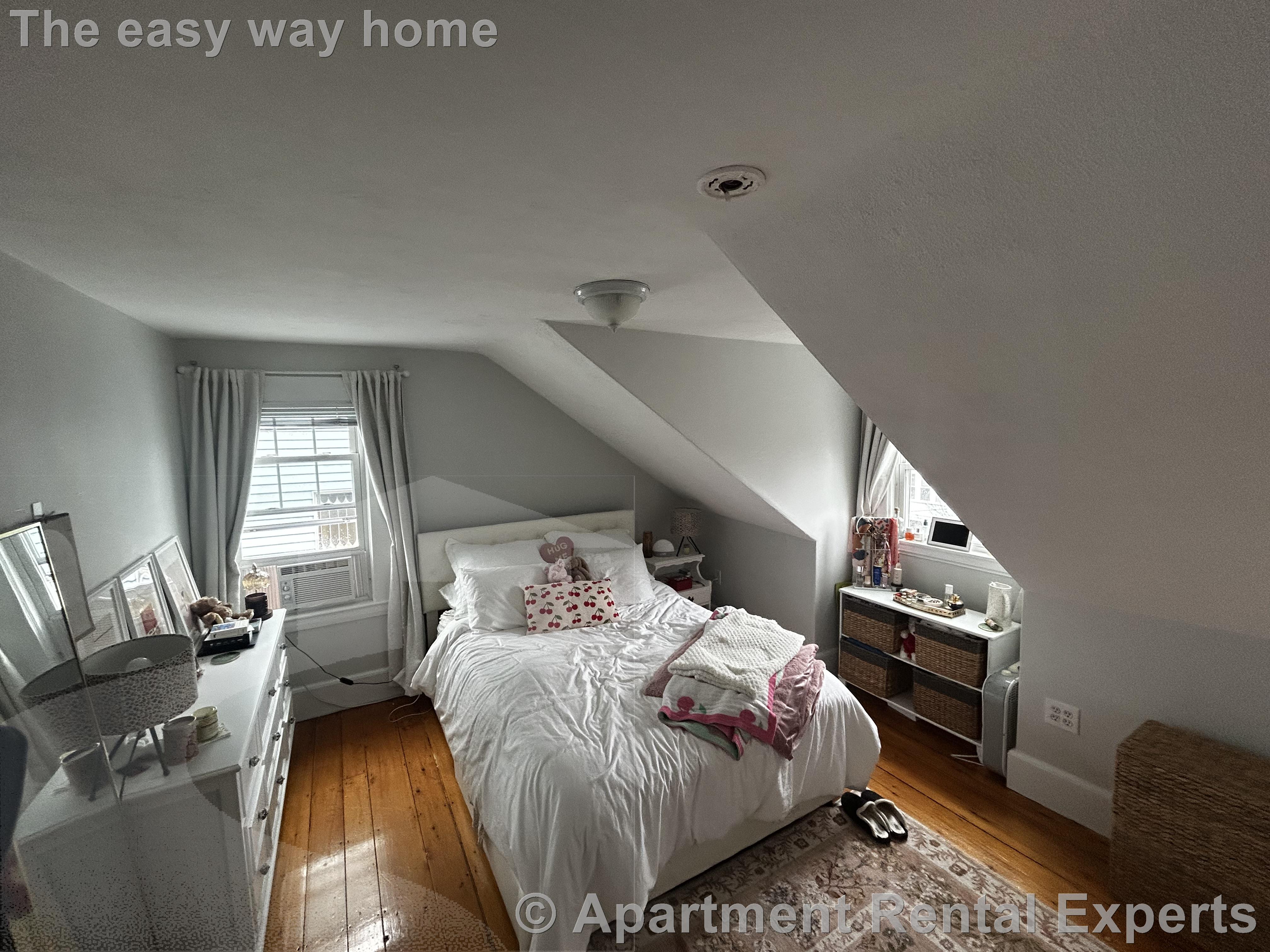 65 Willow Ave, Davis Square