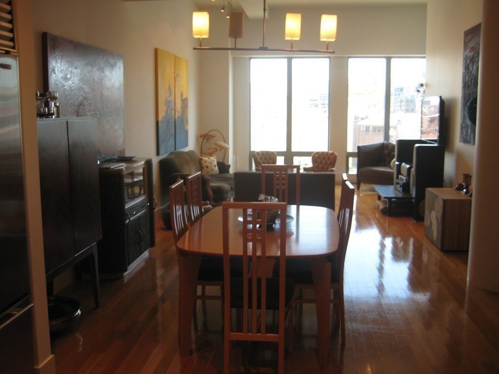 360 Newbury St, Back Bay