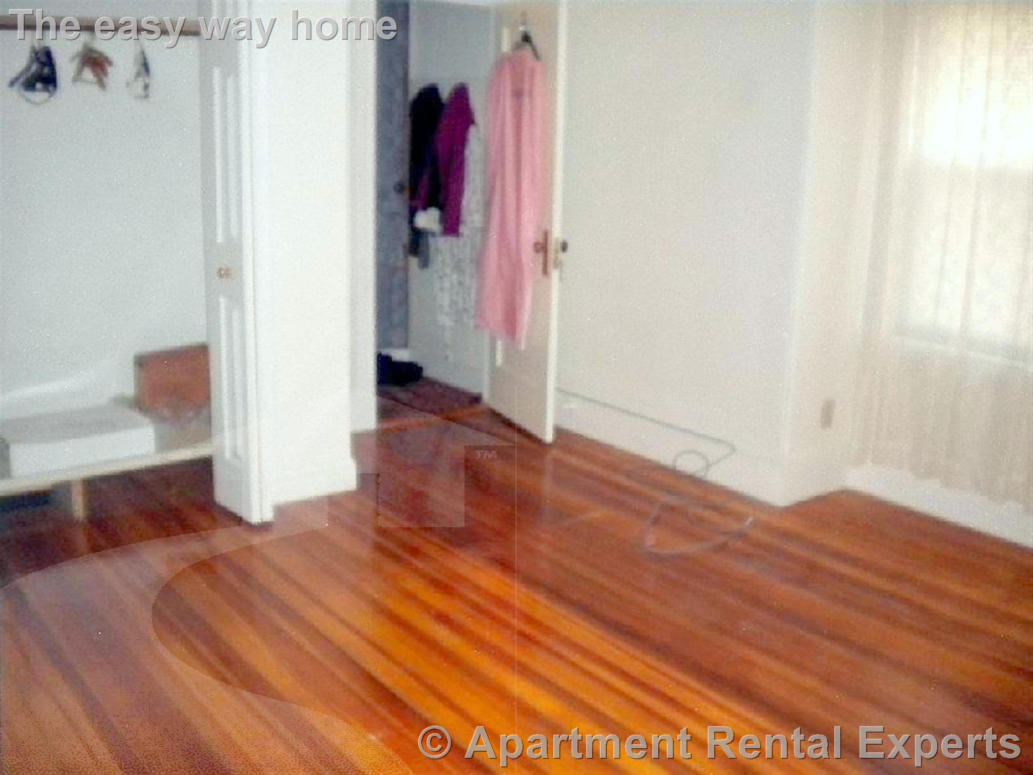 19 Leonard St, Davis Square