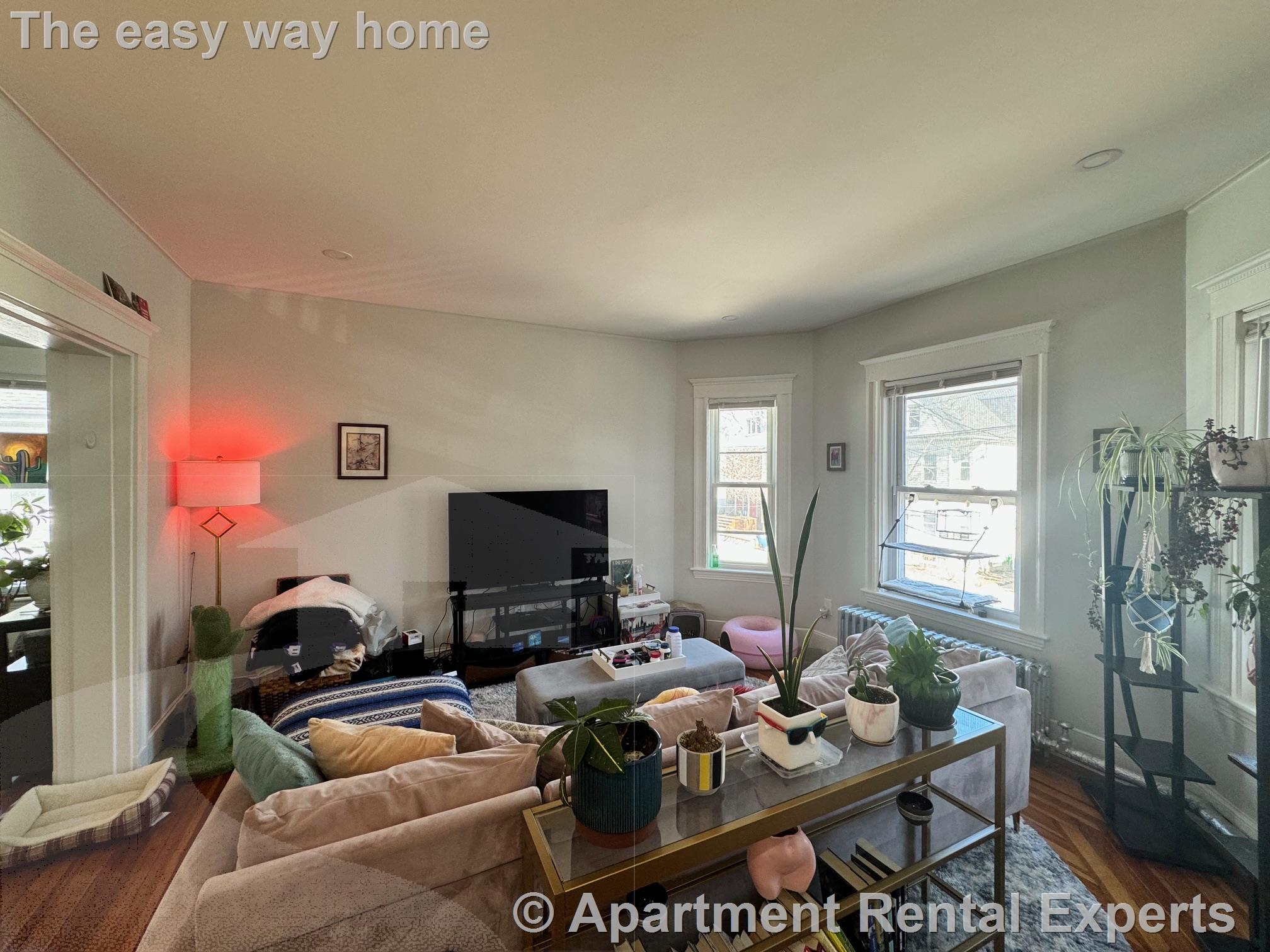 148 Willow Ave, Davis Square