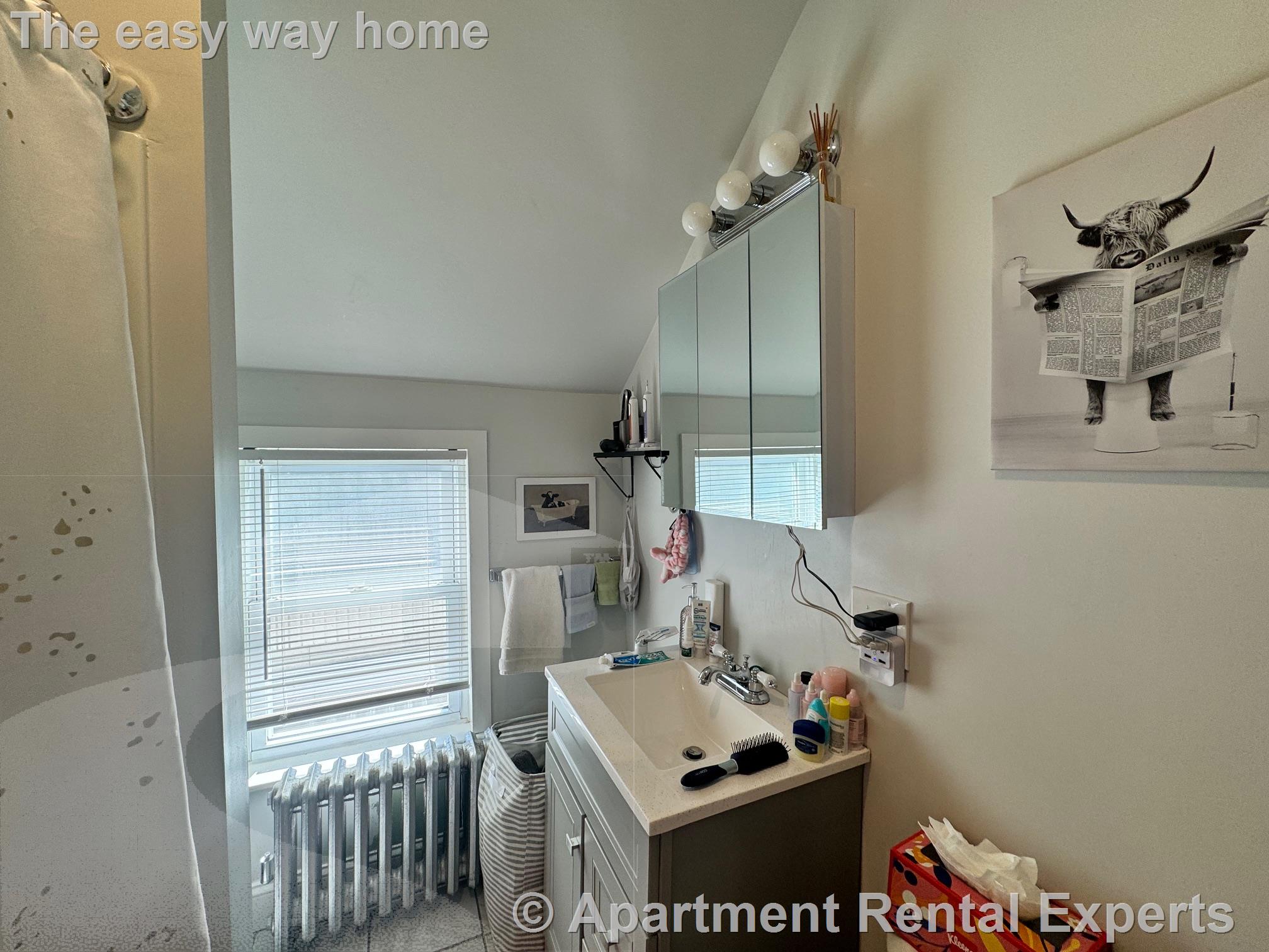 148 Willow Ave, Davis Square