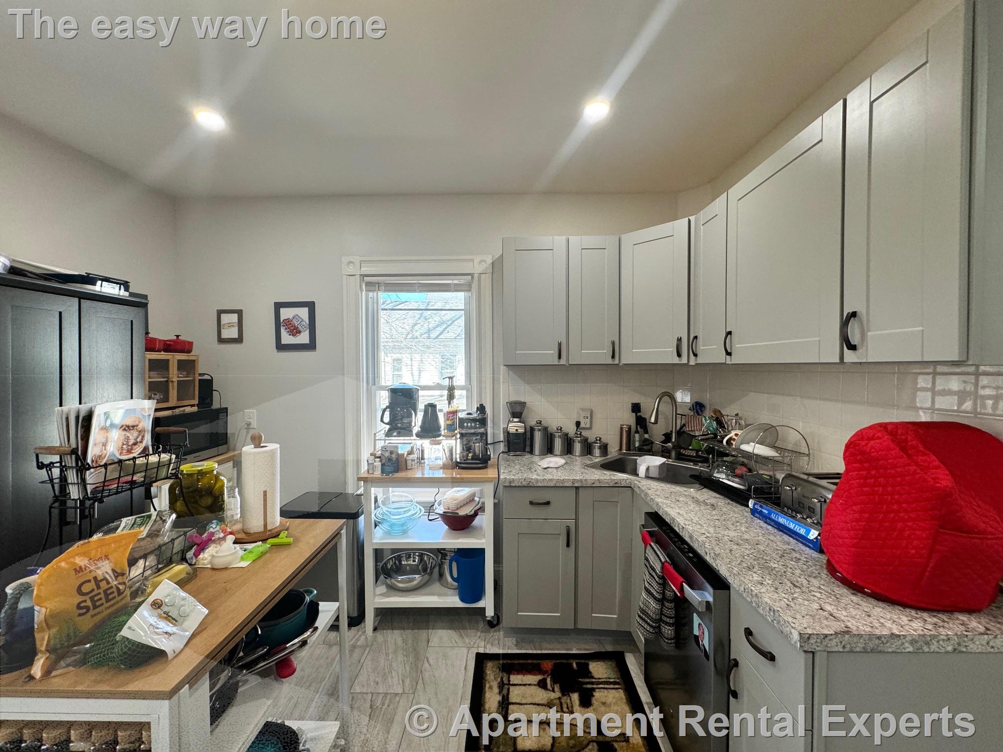 148 Willow Ave, Davis Square