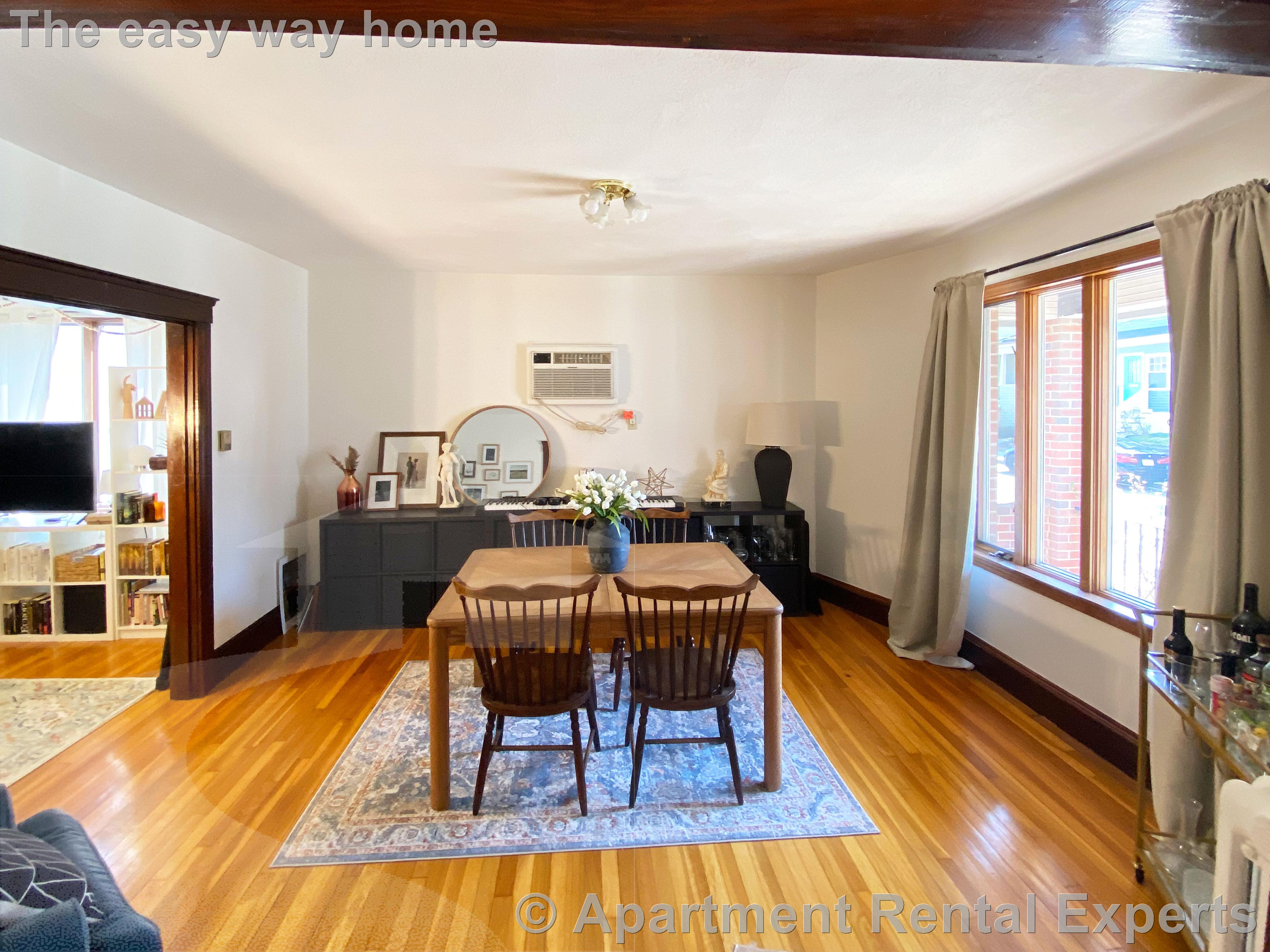 15 Clayton Ave, Magoun Square