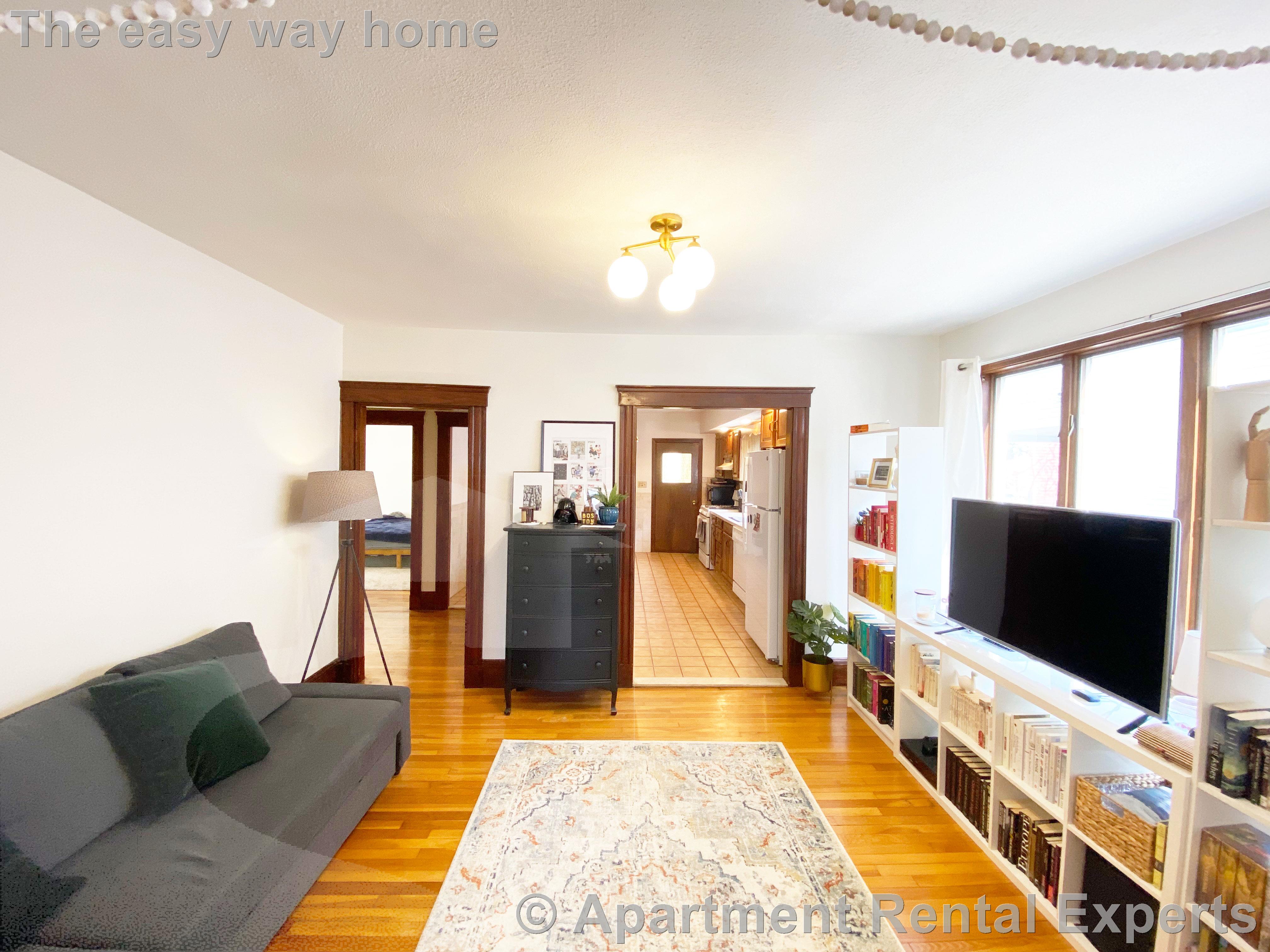 15 Clayton Ave, Magoun Square