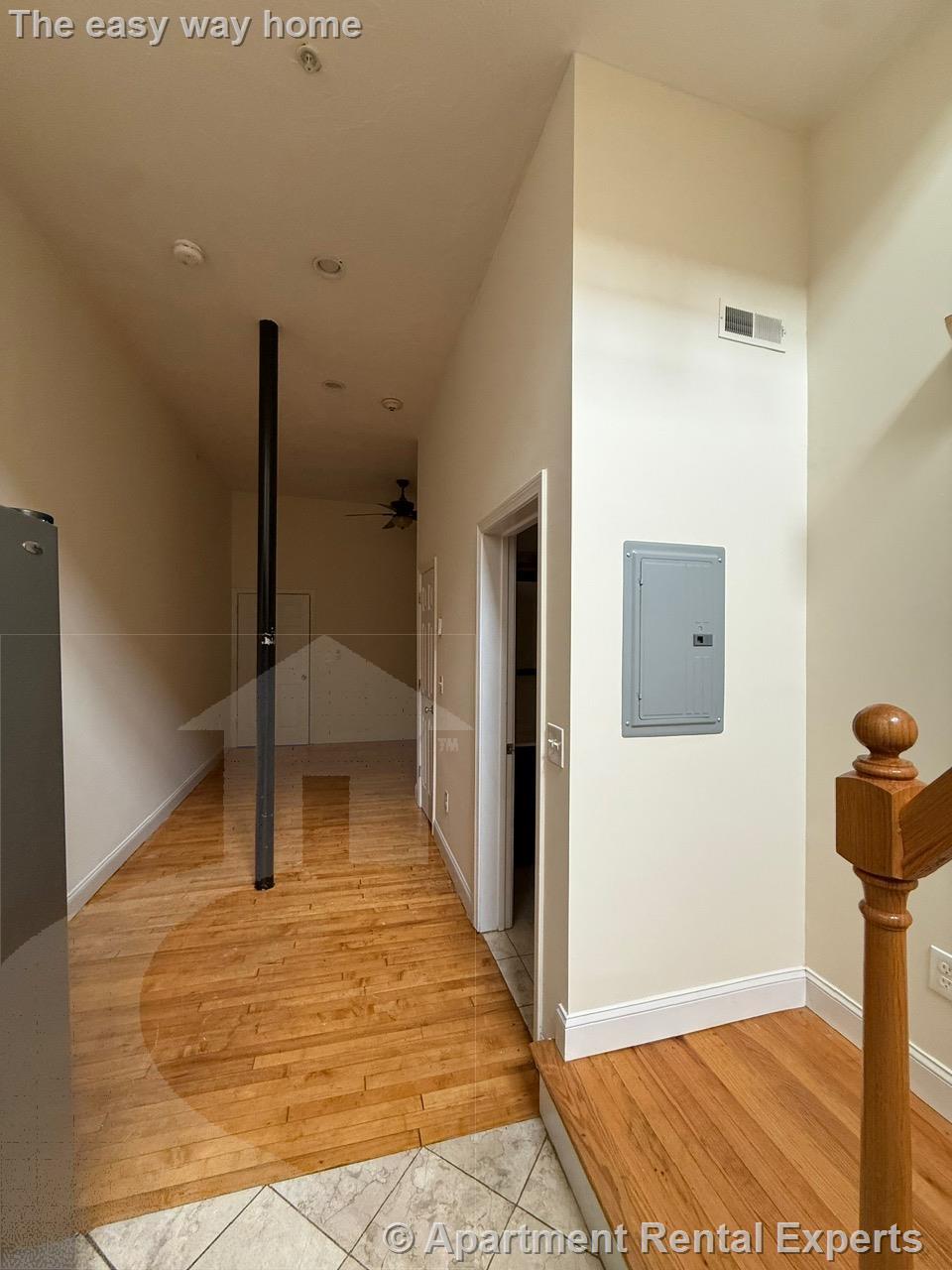 61 Exchange St, Malden Center