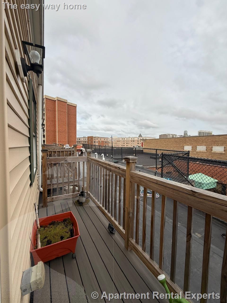 61 Exchange St, Malden Center