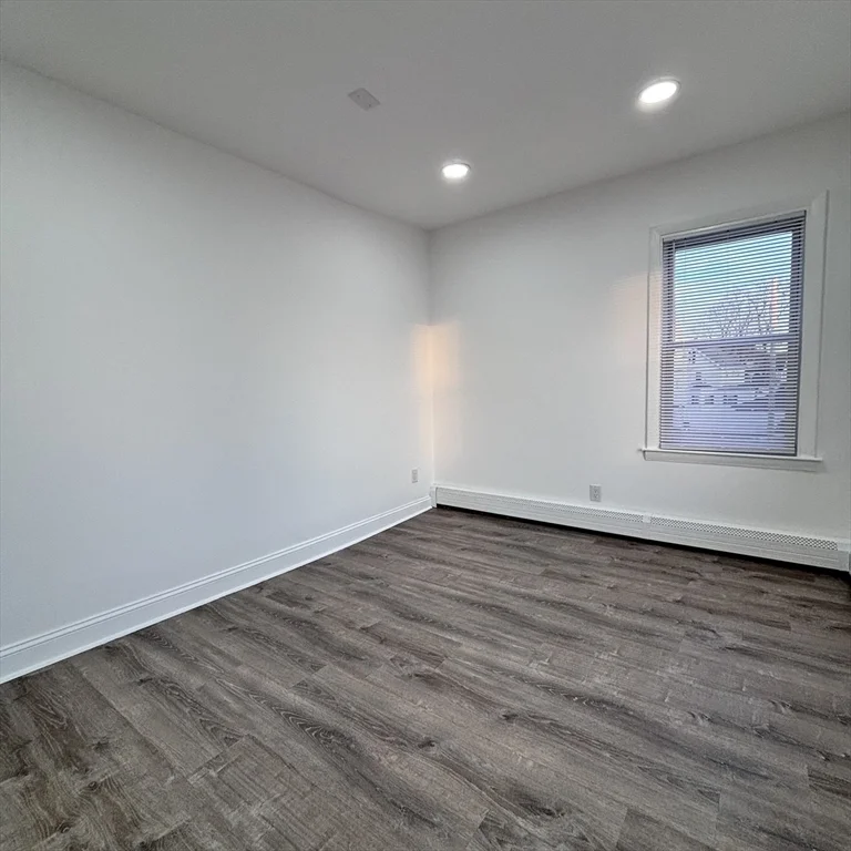 12 Pine St, Attleboro