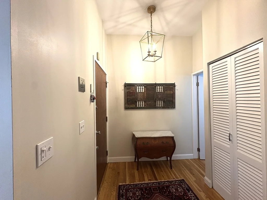 12 Cumberland St, Back Bay