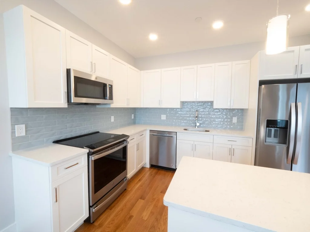 142 Coolidge St, Coolidge Corner