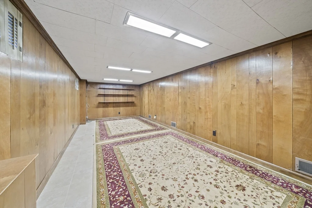 55 Evelyn Rd, Needham