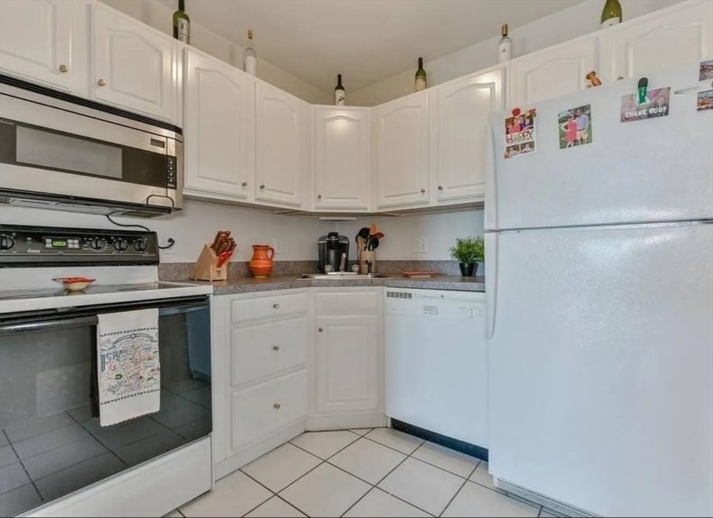 86 E Howard St, Quincy