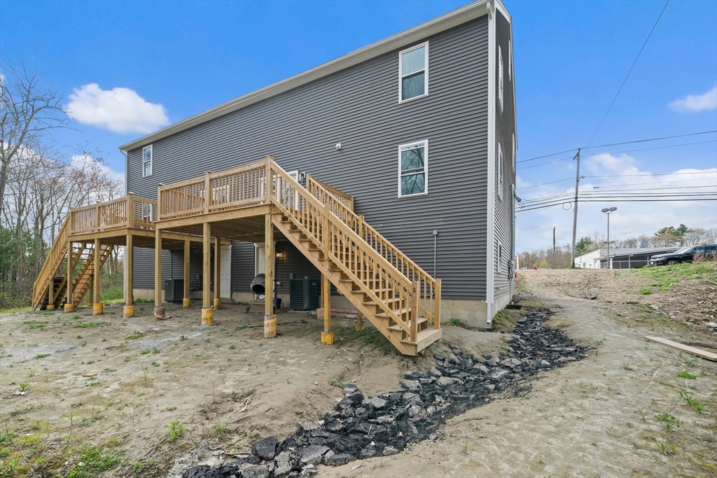 13 Broadway, Raynham Center