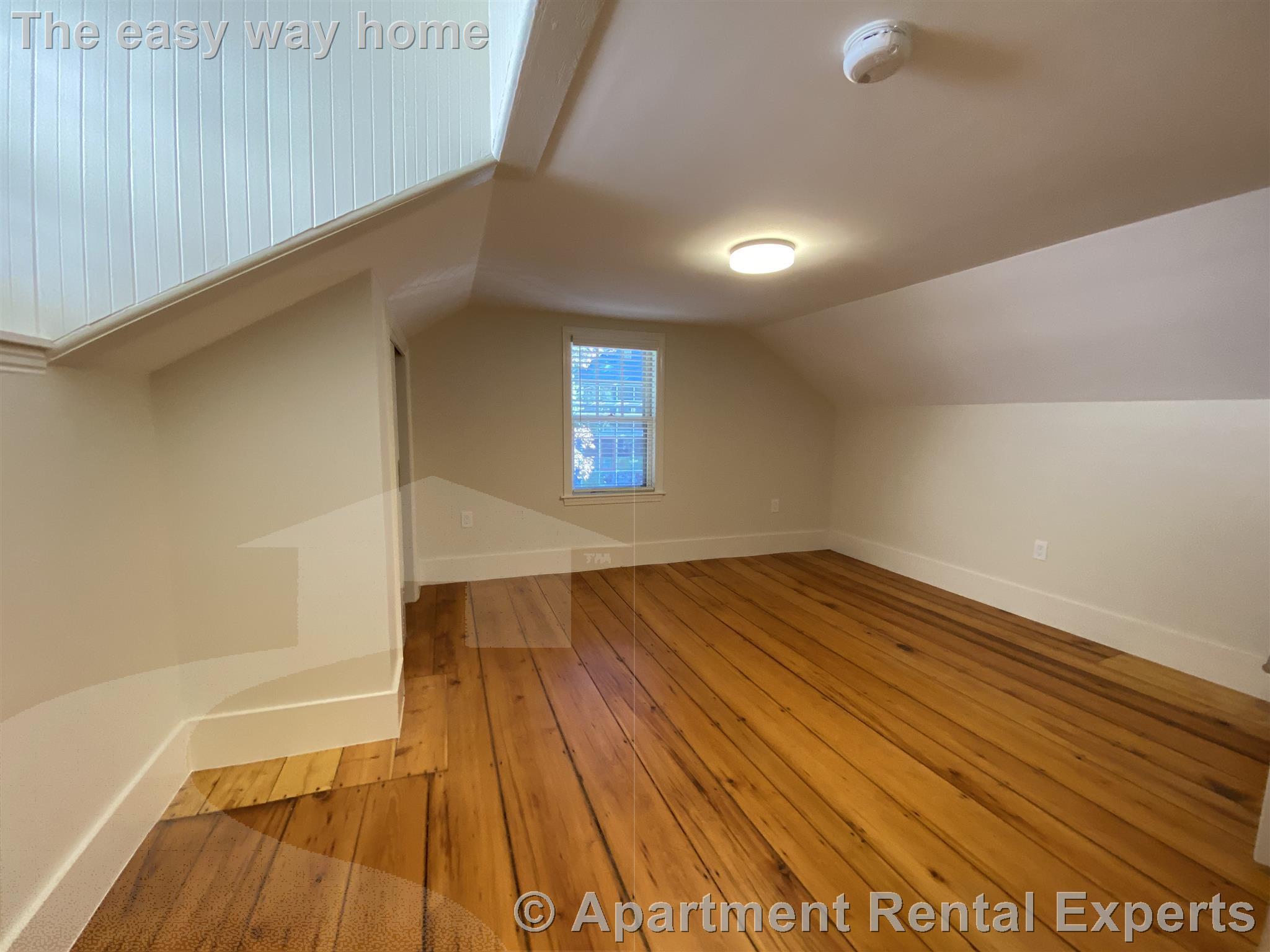 550 Franklin St, Central Square