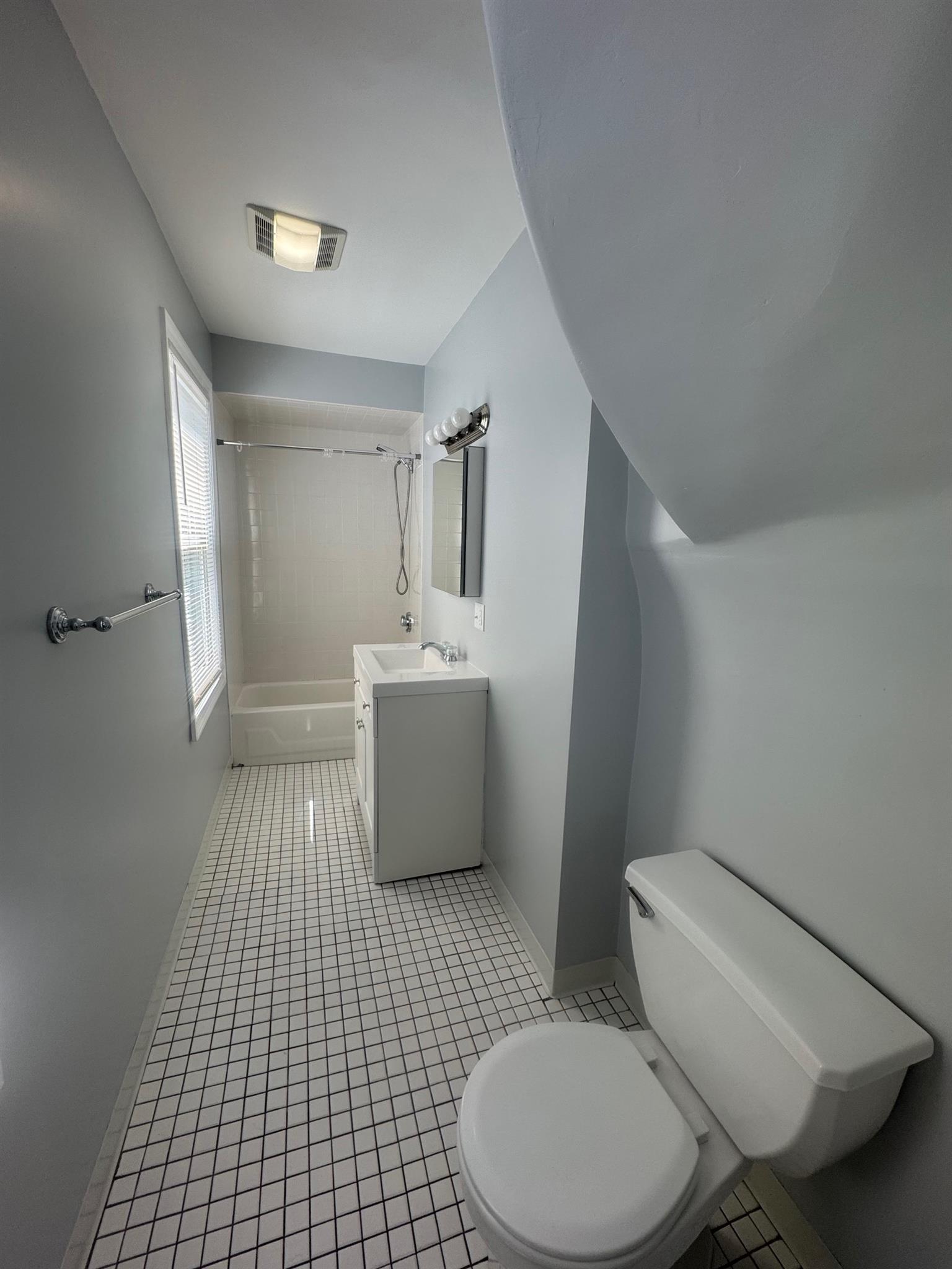 516 Somerville Ave, Ward Two