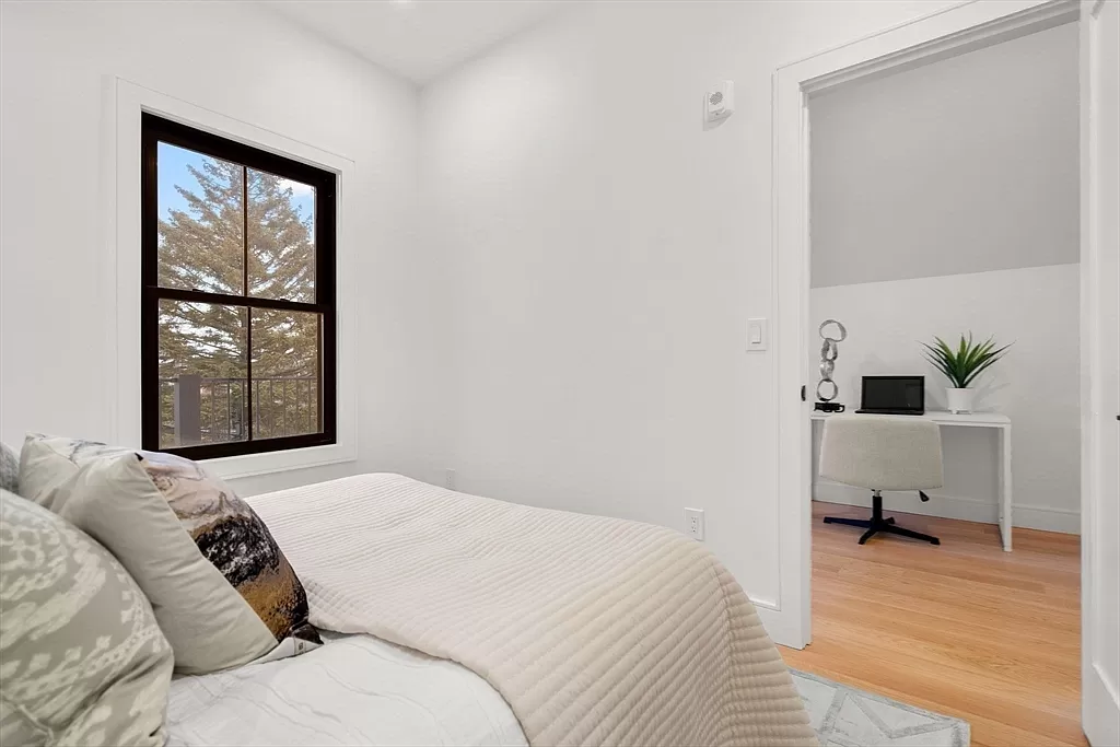 93 Cowper St, East Boston