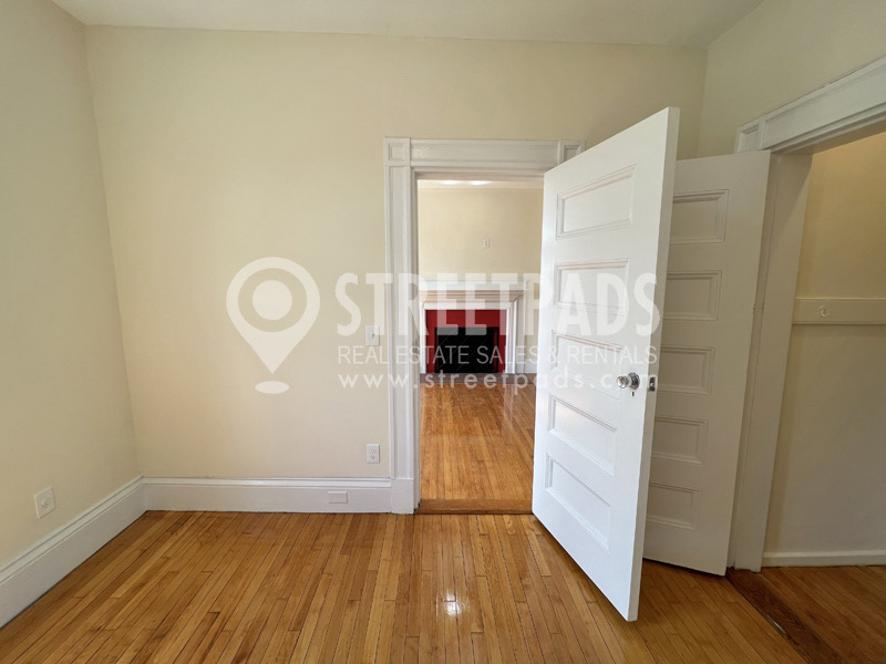 2 Ware St, Mid-Cambridge