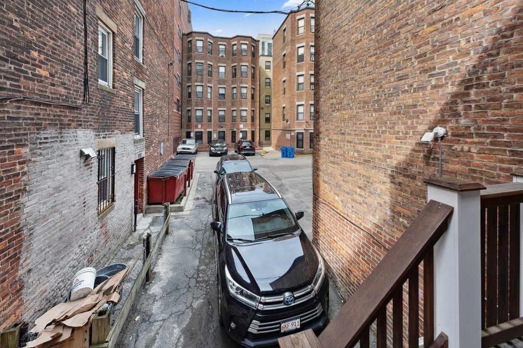 37 Queensberry, Fenway