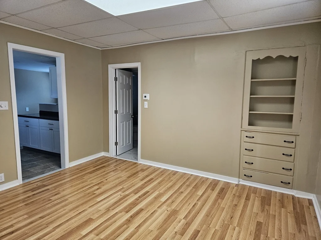 44 Chestnut St, Marlborough