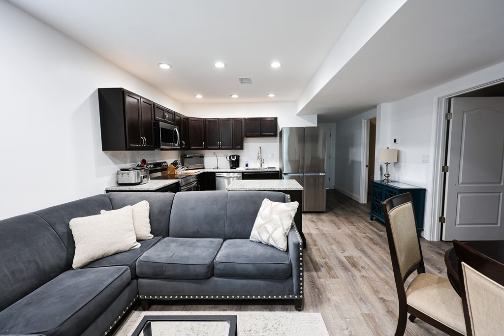 79 Granite St, Weymouth