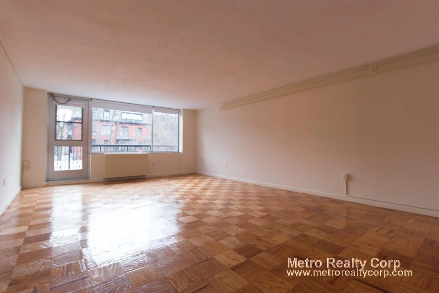 101 Monmouth St, Longwood