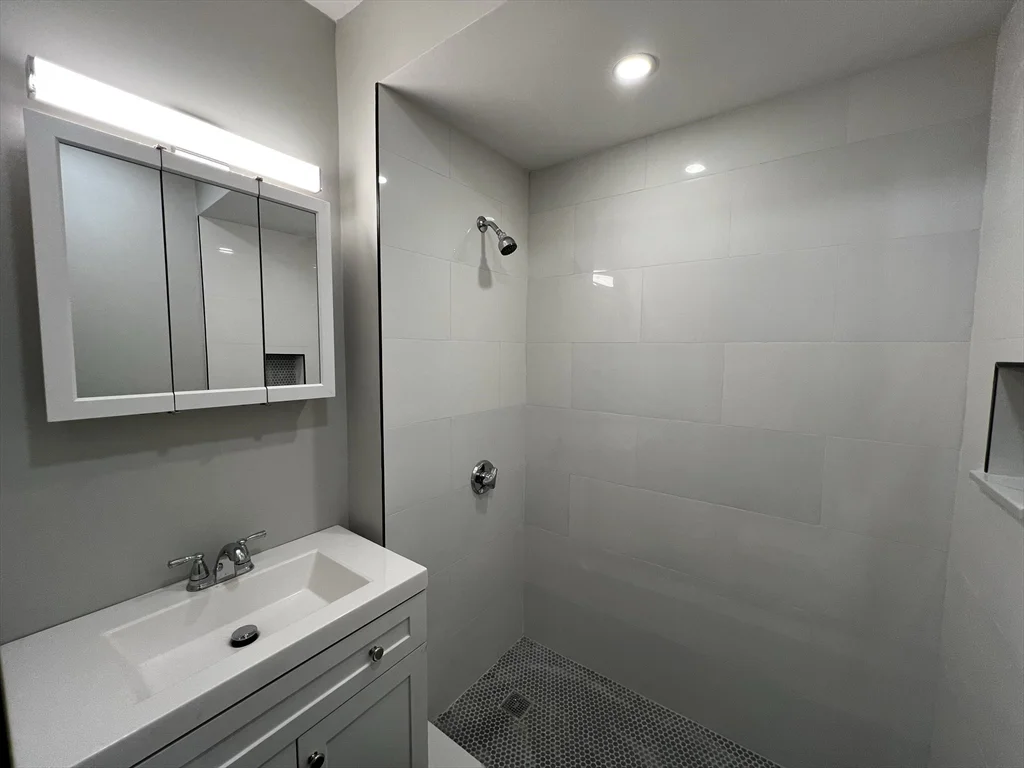 158 Holland, Teele Square