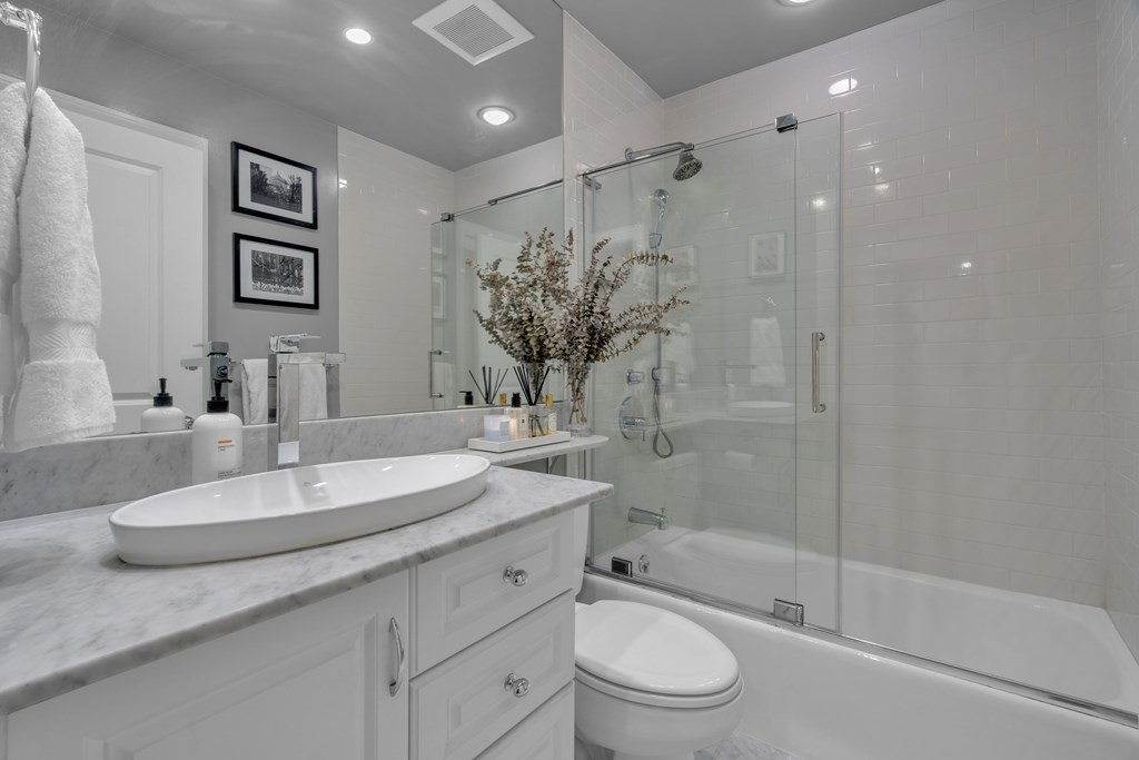 30-34 E Concord St, Boston