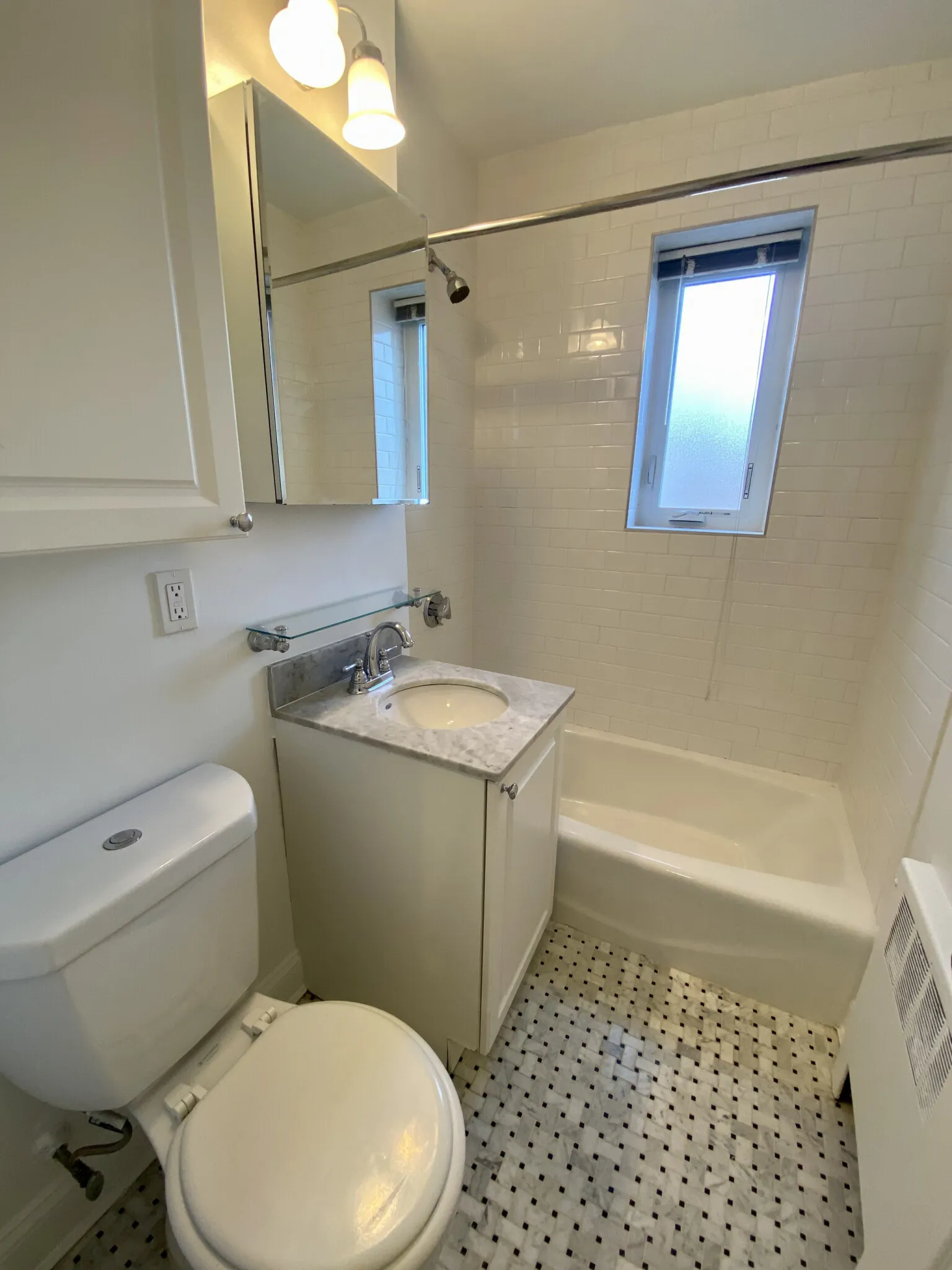 86 Saint Paul St, Coolidge Corner