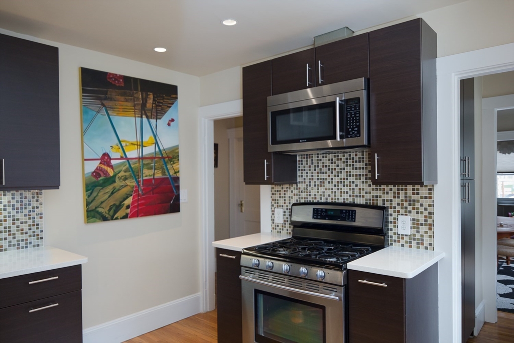 9 Irvington Rd, West Somerville