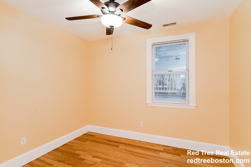 164 Boylston St, Jamaica Plain