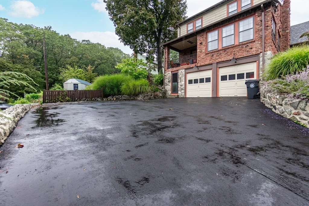 93 Churchill Ave, Arlington