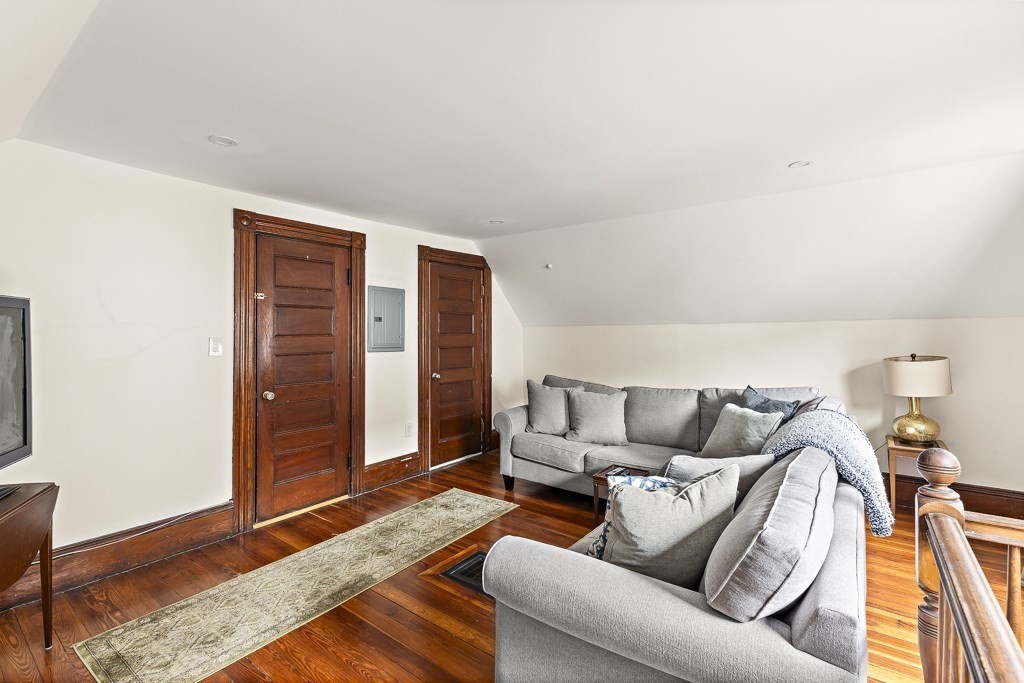 55 Main St, Somerville