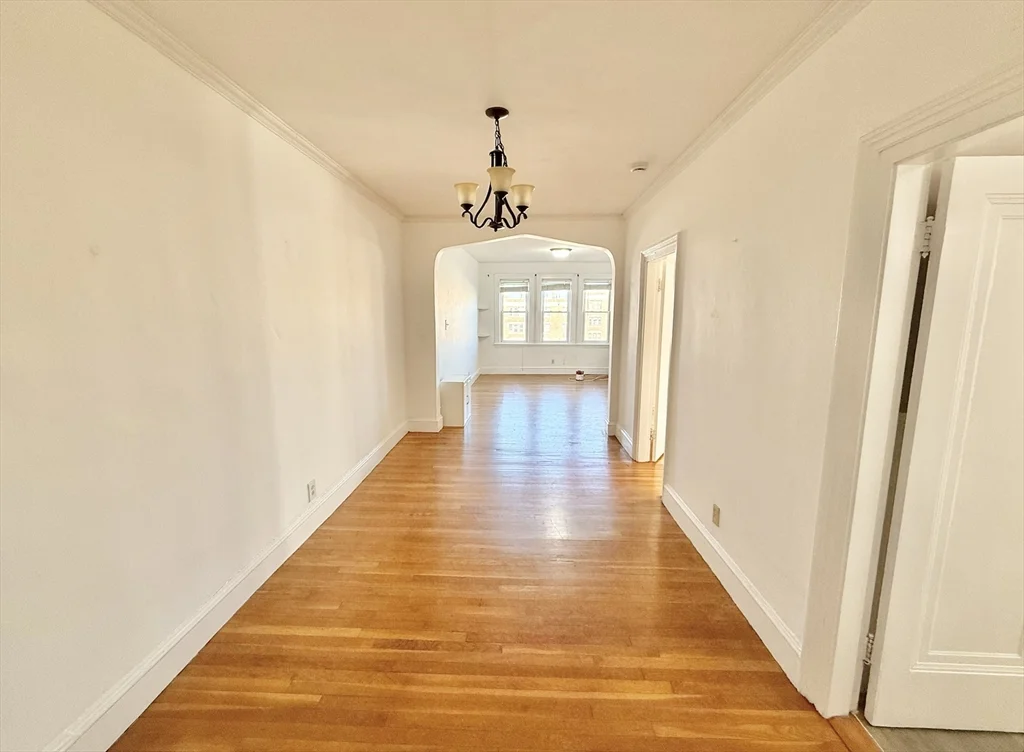 1662 Commonwealth, Brighton