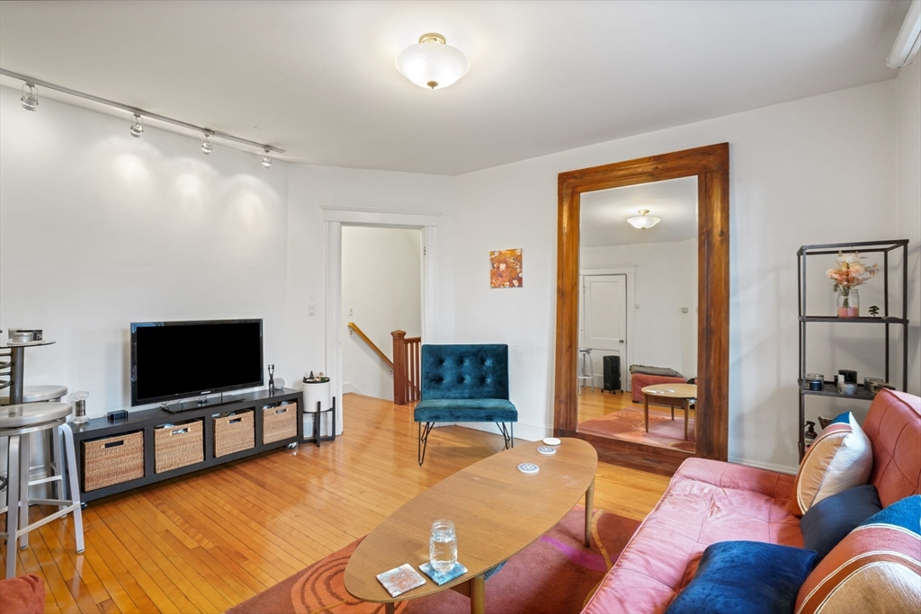 4 Chauncy Ter, Cambridge