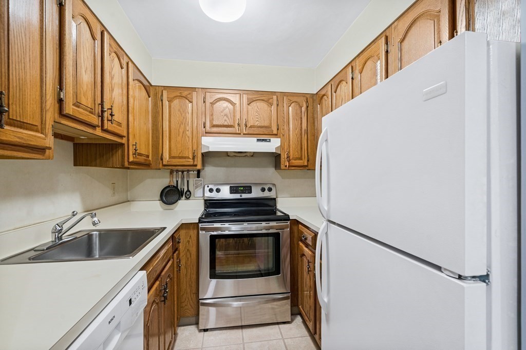 1 bed, 1 bath apartment for rent at 357 Commercial St Unit 012, Waterfront — photo 6 of 7