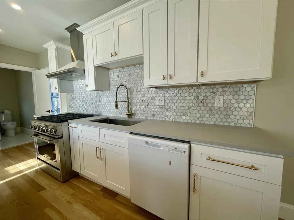 1166 Fellsway, Malden