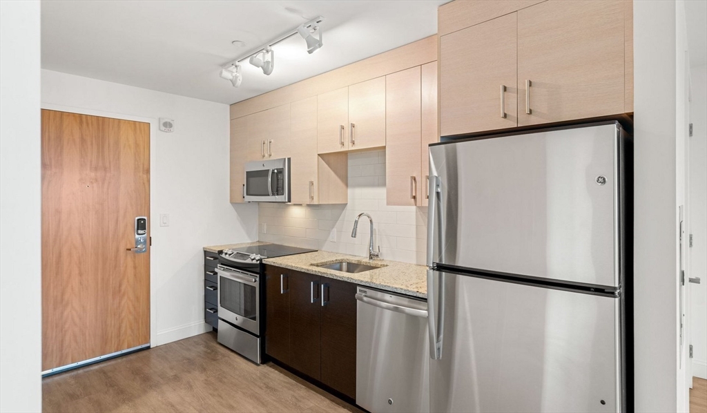 99 Kneeland St, Chinatown