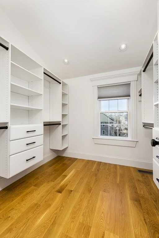 12 S Mason St, Salem