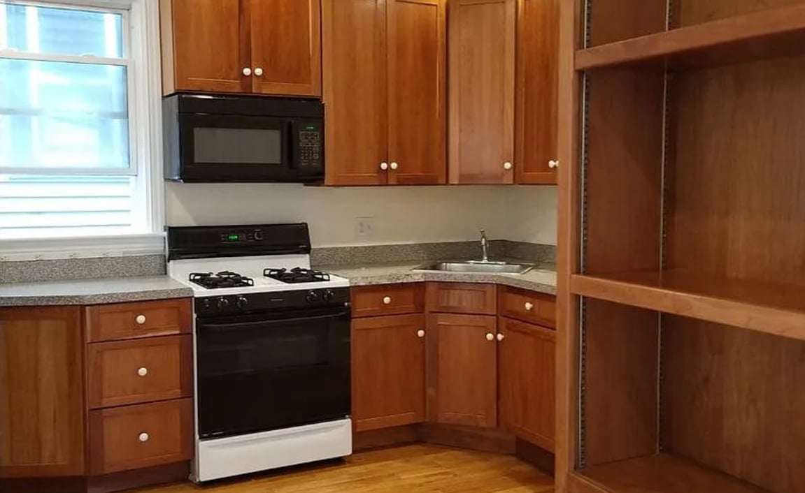 99 Calumet St, Mission Hill