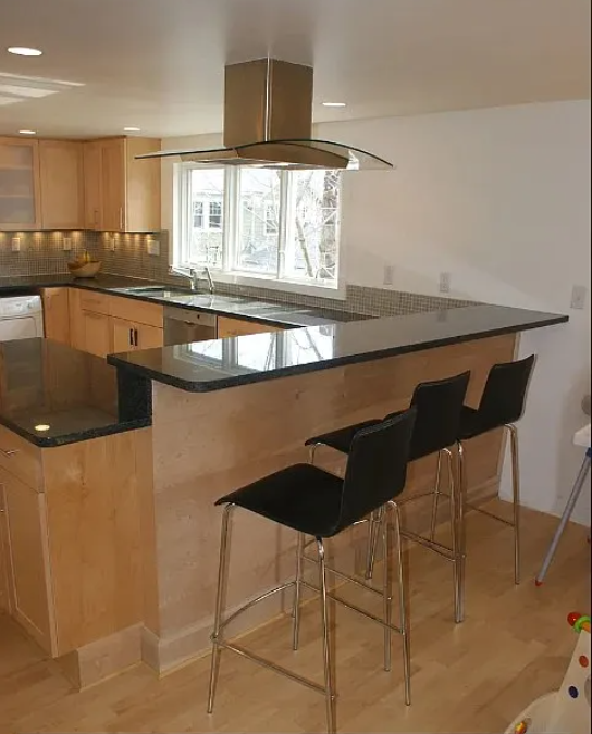 11 Marie Ave, Mid-Cambridge