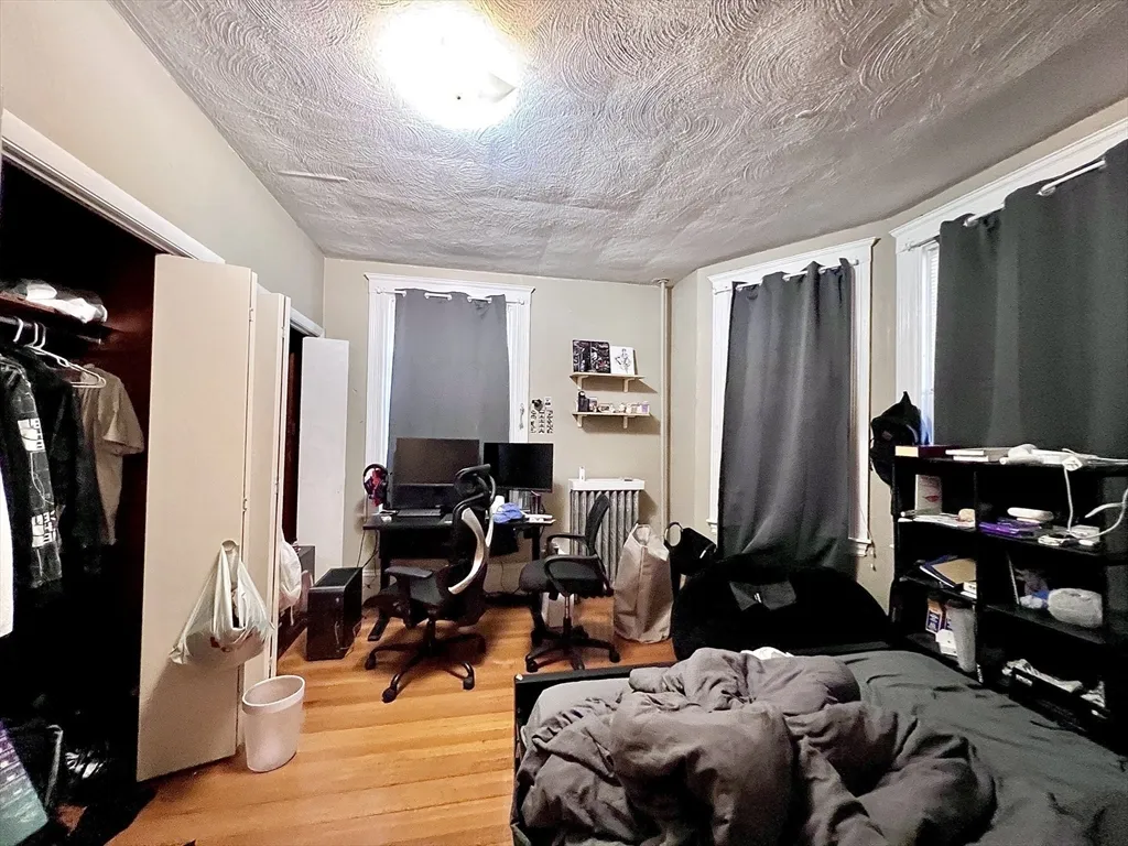 148 Strathmore Rd, Brighton